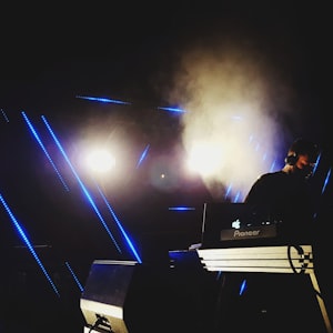 德国旋律纯电音DJ Tetris2013 (1)本色热带电音风暴 [HIPHOP]